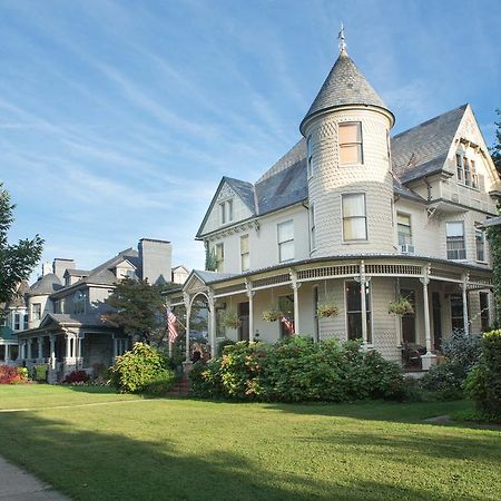 10 Clarke Bed & Breakfast Frederick Bagian luar foto