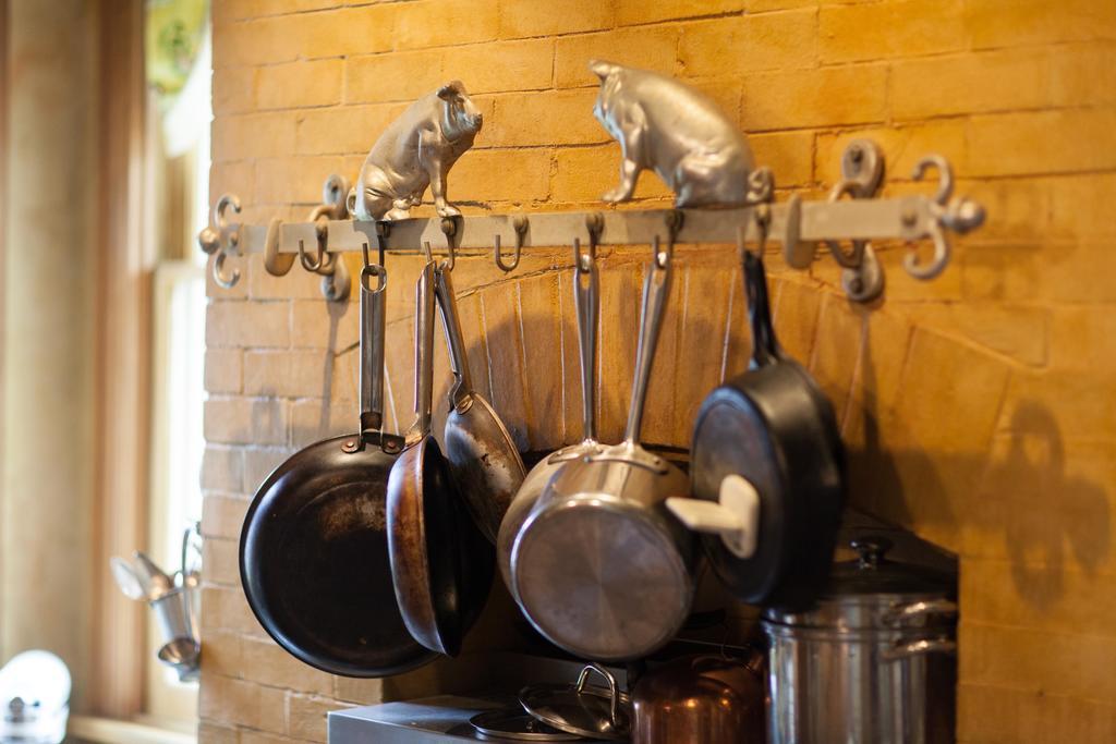 10 Clarke Bed & Breakfast Frederick Bagian luar foto