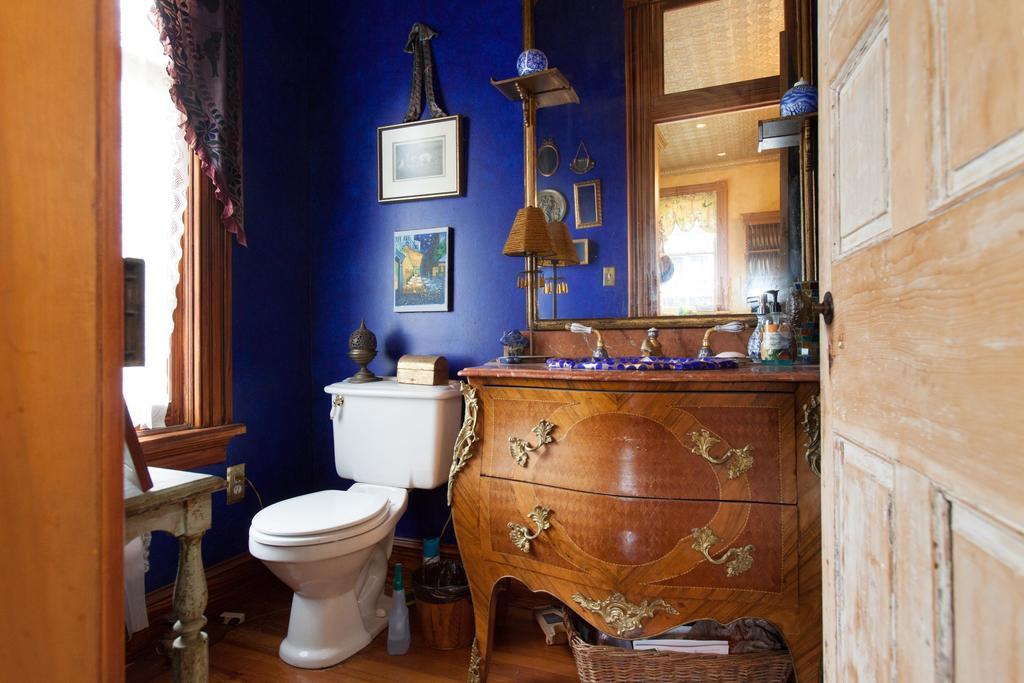 10 Clarke Bed & Breakfast Frederick Bagian luar foto