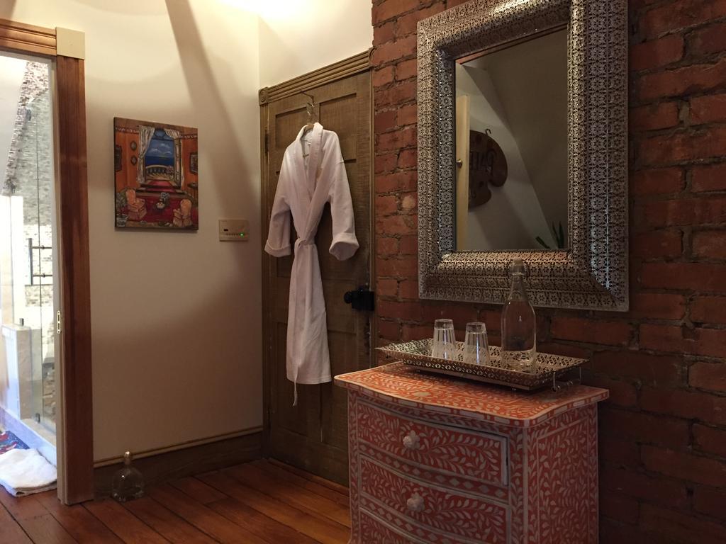10 Clarke Bed & Breakfast Frederick Bagian luar foto